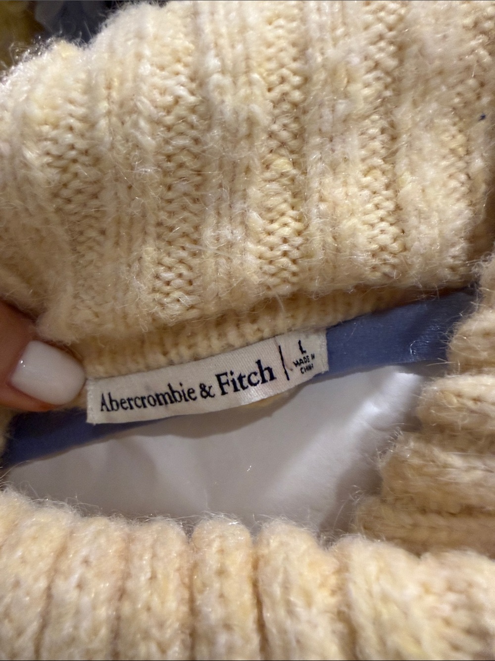 Abercrombie & Fitch Pale Yellow Short-Sleeve Turtleneck Sweater - Picture 3 of 3